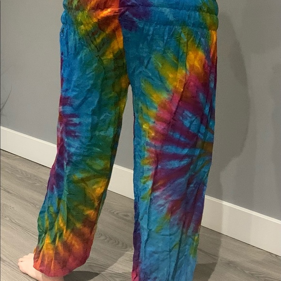 NWOT Adorable Rainbow Tie Dye Baggy Boho Pants - Picture 3 of 3